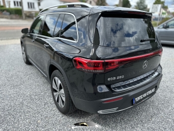 Mercedes EQB